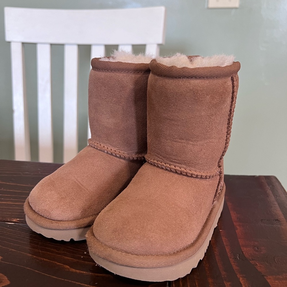 UGG Toddler Girls Classic Tan Boot